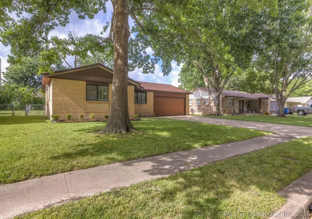 3rd image of 12152 E 21St Ct, Tulsa, OK 74129 | MLS# 2622544
