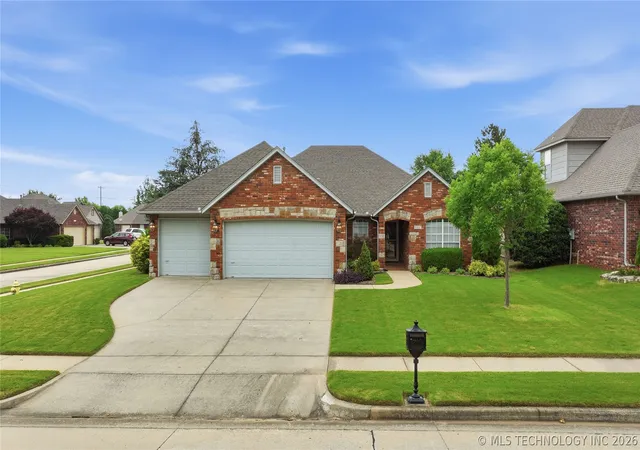 Homes for sale in Bixby, OK | 9907 E 123rd St S, Bixby, OK 74008 | MLS# 2622634