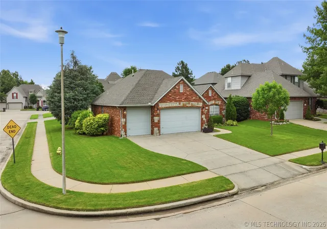 Homes for sale in Bixby, OK | 9907 E 123Rd St S, Bixby, OK 74008 | MLS# 2622634