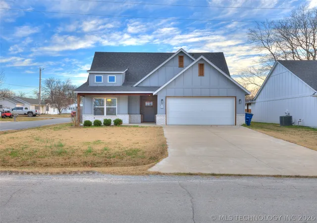 2nd image of 401 W Harrison St, Chouteau, OK 74337 | MLS# 2622636
