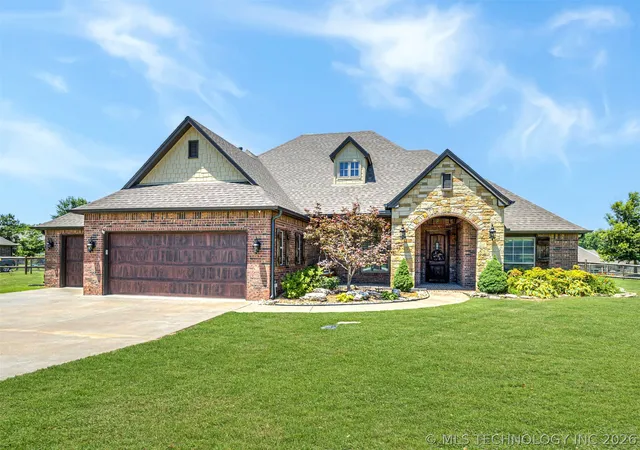 Homes for sale in Collinsville, OK | 14864 N 148th Eastavenue, Collinsville, OK 74021 | MLS# 2622628