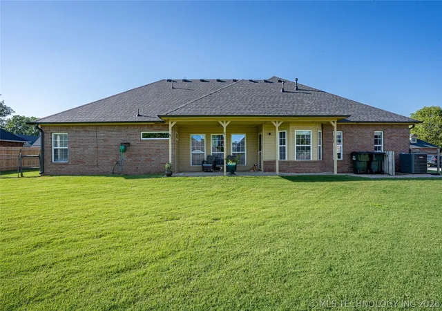 Homes for sale in Collinsville, OK | 10688 E 142Nd Ct N, Collinsville, OK 74021 | MLS# 2618117