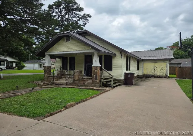 1st image of 214 S 4th, Eufaula, OK 74432 | MLS# 2622695