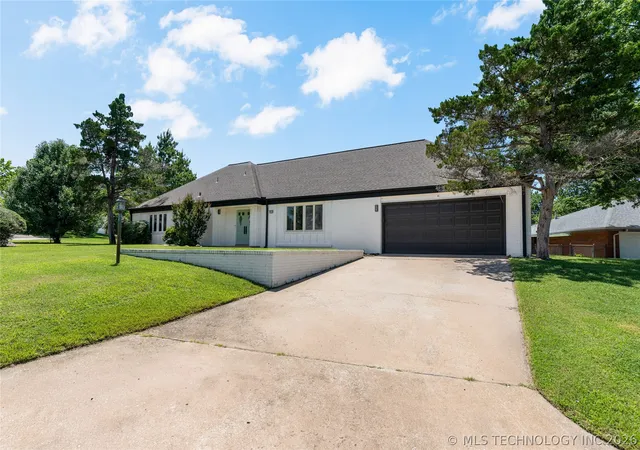 1st image of 3919 E 60th St, Tulsa, OK 74135 | MLS# 2622618