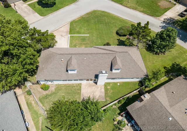 2nd image of 3919 E 60th St, Tulsa, OK 74135 | MLS# 2622618
