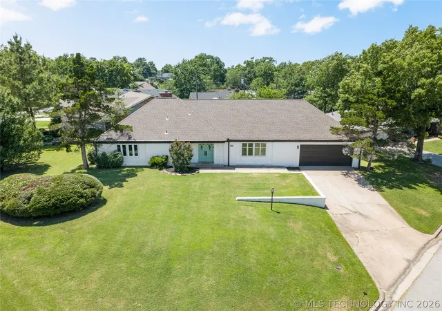 51st image of 3919 E 60th St, Tulsa, OK 74135 | MLS# 2622618