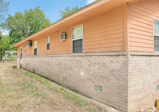 Photo 2 of Single family home for sale at 463 W 10th Street, Atoka, OK 74525 | MLS# 2622702 | Listing updated on 2026-09-19