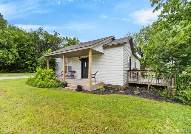 3rd image of 1417 E Oak St, Cushing, OK 74023 | MLS# 2622637