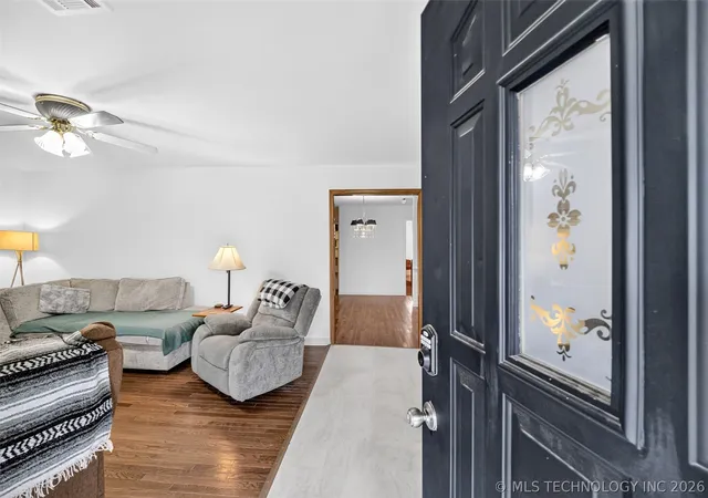 4th image of 1417 E Oak St, Cushing, OK 74023 | MLS# 2622637
