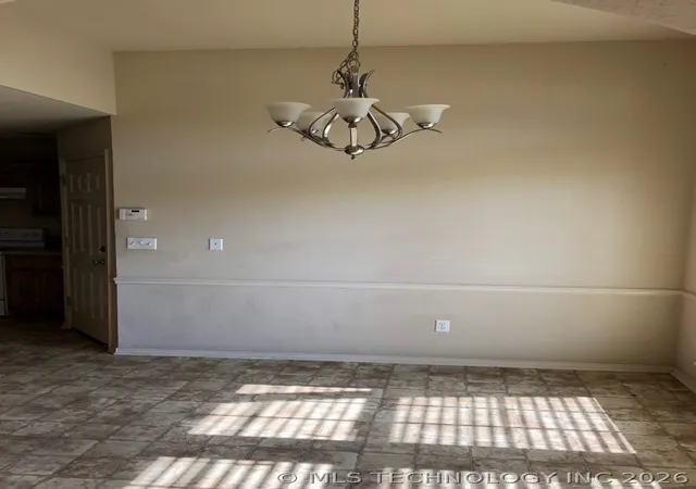 Photo 3 of Single family home for sale at 506 S 49th Court, Broken Arrow, OK 74014 | MLS# 2622728 | Listing updated on 2026-08-26