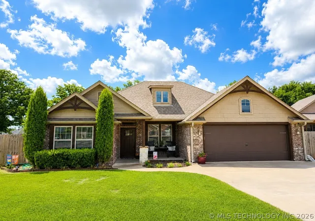 Homes for sale in Tahlequah, OK | 635 Meadows Cir, Tahlequah, OK 74464 | MLS# 2622731
