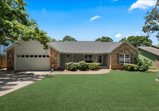 Homes for sale in Sand Springs, OK | 3216 Bermuda Dr, Sand Springs, OK 74063 | MLS# 2622746