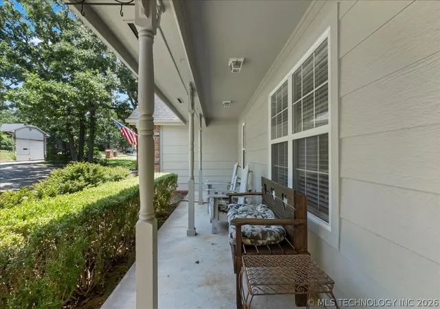 Homes for sale in Sand Springs, OK | 3216 Bermuda Dr, Sand Springs, OK 74063 | MLS# 2622746