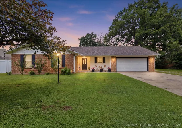 Homes for sale in Pryor, OK | 1608 S Marietta St, Pryor, OK 74361 | MLS# 2622773