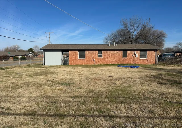 Homes for sale in Okmulgee, OK | 1500 E 3rd St, Okmulgee, OK 74447 | MLS# 2622503