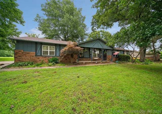 Homes for sale in Claremore, OK | 21585 S Glenwood Dr, Claremore, OK 74019 | MLS# 2622738
