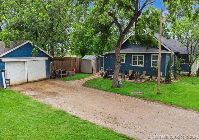 2nd image of 1925 W Broadway St, Collinsville, OK 74021 | MLS# 2622791