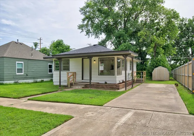 2nd image of 104 S Cheyenne Ave, Bartlesville, OK 74003 | MLS# 2622837