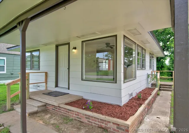 Homes for sale in Bartlesville, OK | 104 S Cheyenne Ave, Bartlesville, OK 74003 | MLS# 2622837