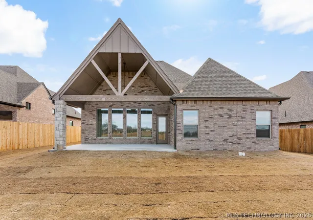 Homes for sale in Glenpool, OK | 849 E 148th Pl S, Glenpool, OK 74033 | MLS# 2622847