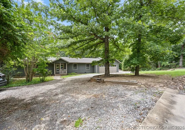 Photo 2 of Sale Pending at 20385 W Cherokee Trl, Cookson, OK 74427 | MLS# 2622770 | Listing updated on 2026-08-20