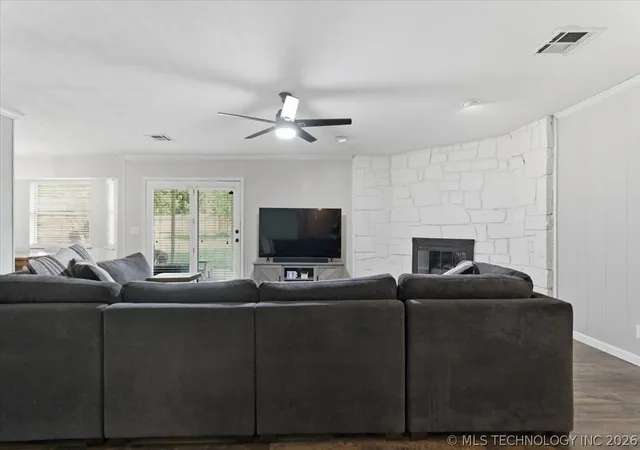 Photo 4 of Single family home for sale at 1104 W Delmar St, Broken Arrow, OK 74012 | MLS# 2622886 | Listing updated on 2026-08-20