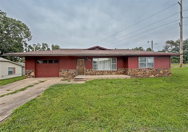 Photo 4 of Sale Pending at 1102 W 1st Street, Tahlequah, OK 74464 | MLS# 2622896 | Listing updated on 2026-08-24
