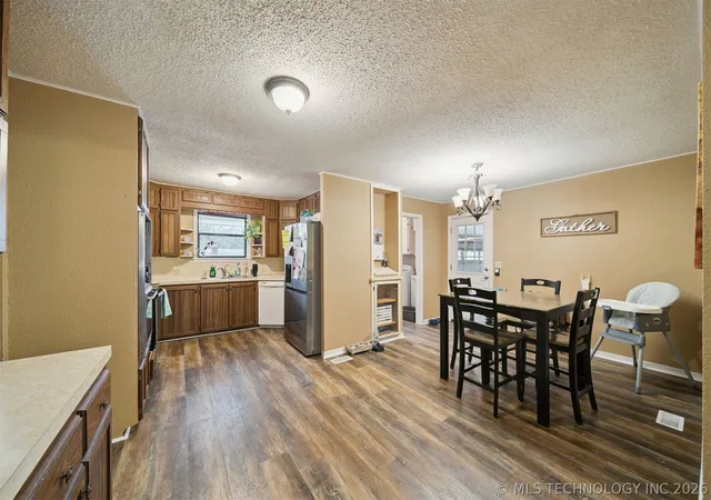 Photo 4 of Single family home for sale at 13266 S Spruce Ln, Claremore, OK 74017 | MLS# 2622898 | Listing updated on 2026-06-23