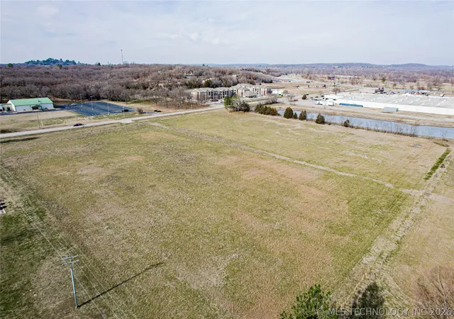 3rd image of 1409 S Wickham Rd, Sapulpa, OK 74066 | MLS# 2622834