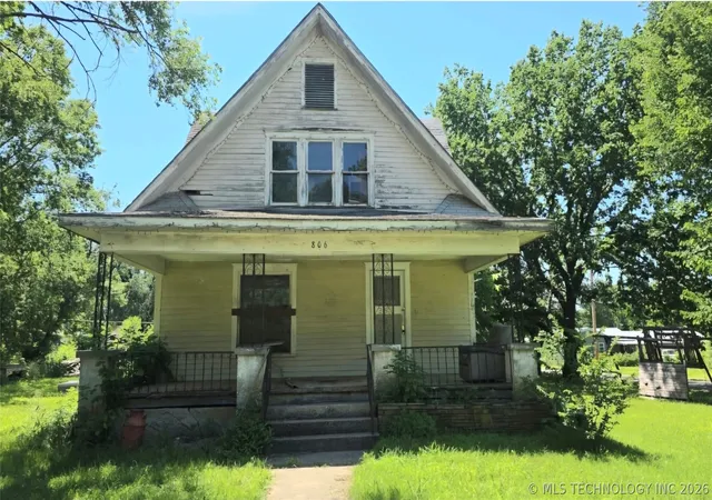Homes for sale in Nowata, OK | 806 S Pecan St, Nowata, OK 74048 | MLS# 2622708