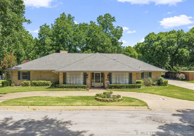 Homes for sale in Marietta, OK | 521 Circle Dr, Marietta, OK 73448 | MLS# 2622063