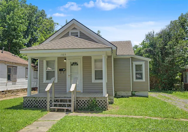 Photo 2 of Sale Pending at 1523 Houston St, Muskogee, OK 74403 | MLS# 2622859 | Listing updated on 2026-08-20