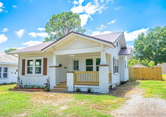 Homes for sale in Okemah, OK | 407 S 8th, Okemah, OK 74859 | MLS# 2622399