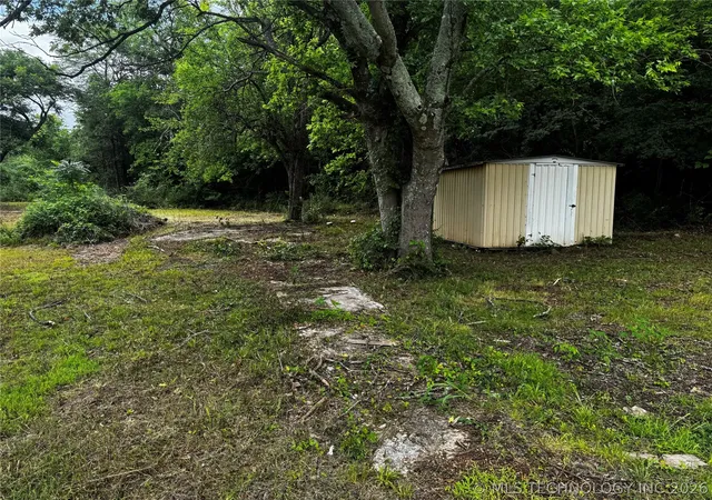 18th image of 606 W 15th St, Tishomingo, OK 73460 | MLS# 2622839