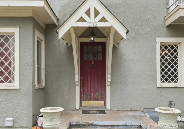 Photo 3 of Single family home for sale at 202 S Maple St, Bristow, OK 74010 | MLS# 2622862 | Listing updated on 2026-08-01