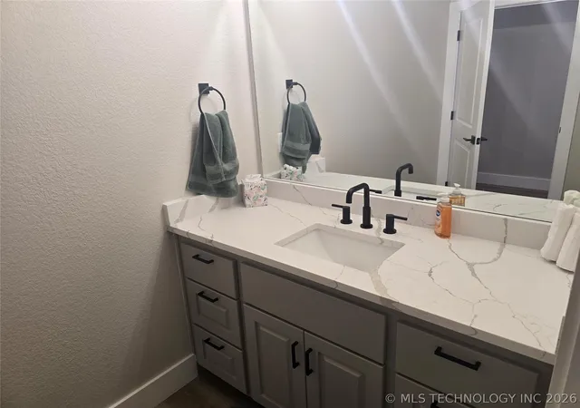 Photo 3 of Single family home for sale at 418114 E 1218 Road, Eufaula, OK 74432 | MLS# 2622931 | Listing updated on 2026-08-20