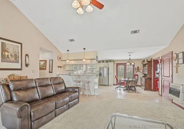 Photo 3 of Single family home for sale at 1214 Chestnut Ln, Durant, OK 74701 | MLS# 2623053 | Listing updated on 2026-06-24