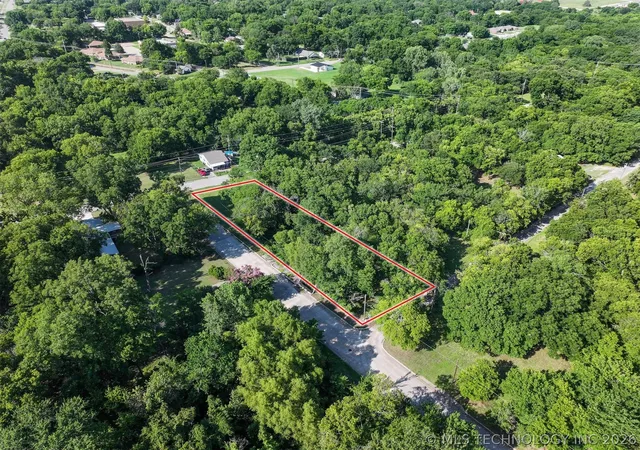 2nd image of 12 Colbert St Se, Ardmore, OK 73401 | MLS# 2623079