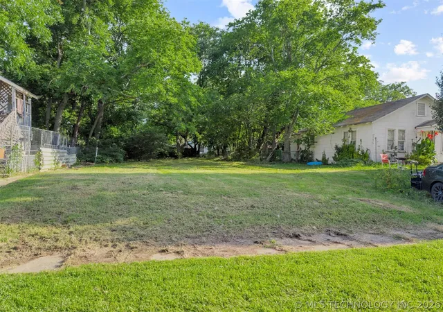 1st image of 18 8th Ave Ne, Ardmore, OK 73401 | MLS# 2623065