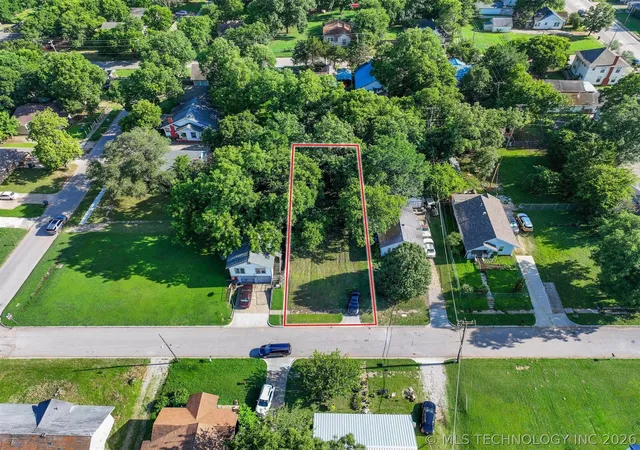 2nd image of 18 8th Ave Ne, Ardmore, OK 73401 | MLS# 2623065