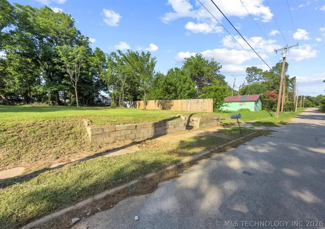1st image of 407 1st Ave Se, Ardmore, OK 73401 | MLS# 2623070