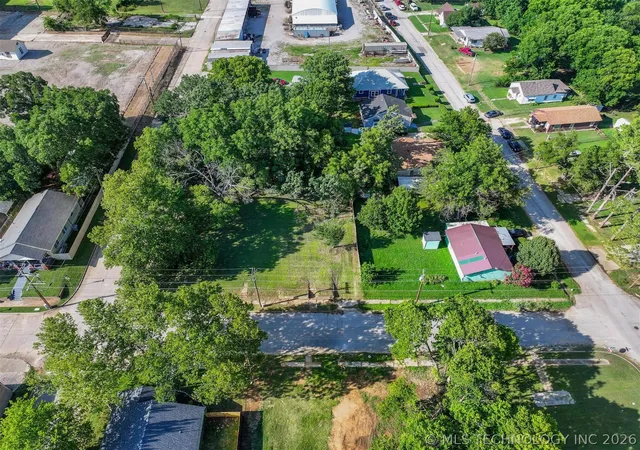 Photo 3 of Land for sale at 407 1st Avenue Se, Ardmore, OK 73401 | MLS# 2623070 | Listing updated on 2026-06-30