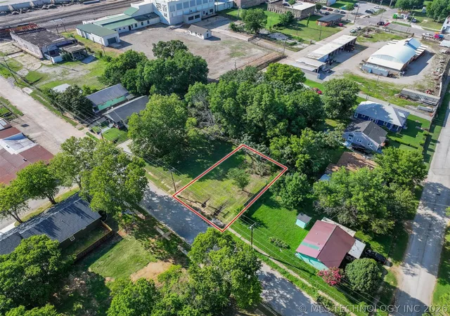 Photo 3 of Land for sale at 407 1st Avenue SE, Ardmore, OK 73401 | MLS# 2623070 | Listing updated on 2026-06-30