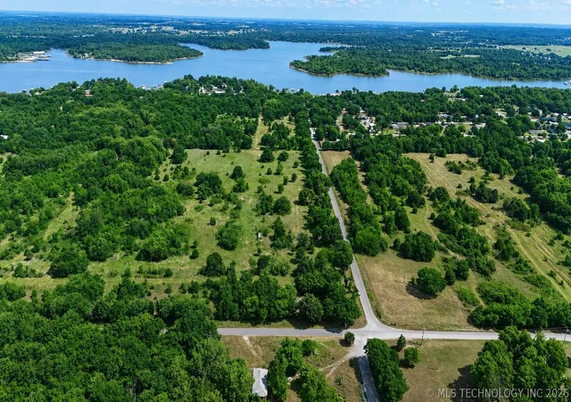 2nd image of 27 S 4210 Rd, Eufaula, OK 74432 | MLS# 2623142