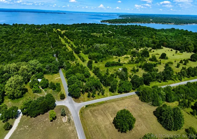 3rd image of 27 S 4210 Rd, Eufaula, OK 74432 | MLS# 2623142