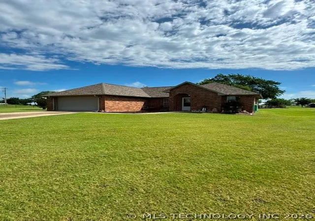 Photo 3 of Single family home for sale at 106 Bo, Durant, OK 74701 | MLS# 2623135 | Listing updated on 2026-08-20