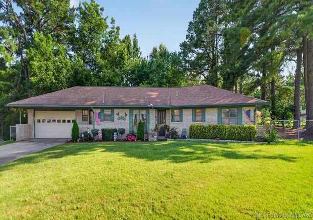 1st image of 910 Cardinal Ln, Okmulgee, OK 74447 | MLS# 2623152