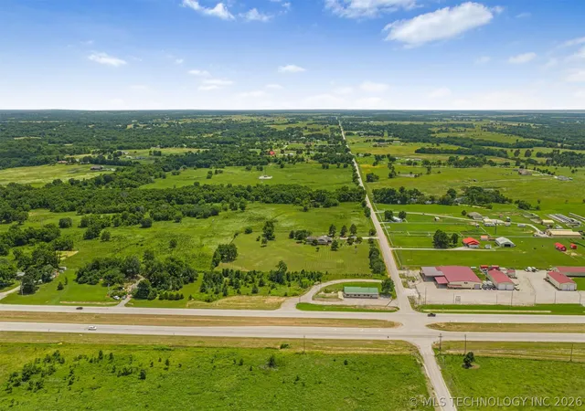 Homes for sale in Coweta, OK | 132 E State Hwy 51, Coweta, OK 74429 | MLS# 2623104
