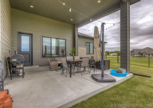 Homes for sale in Collinsville, OK | 19912 E 126th St N, Collinsville, OK 74021 | MLS# 2623168