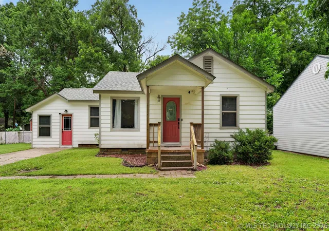 Homes for sale in Pryor, OK | 319 N Rowe, Pryor, OK 74361 | MLS# 2623066